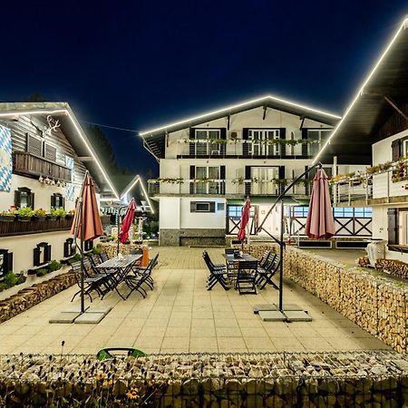 Casa Augsburg Hotel Банещи Екстериор снимка