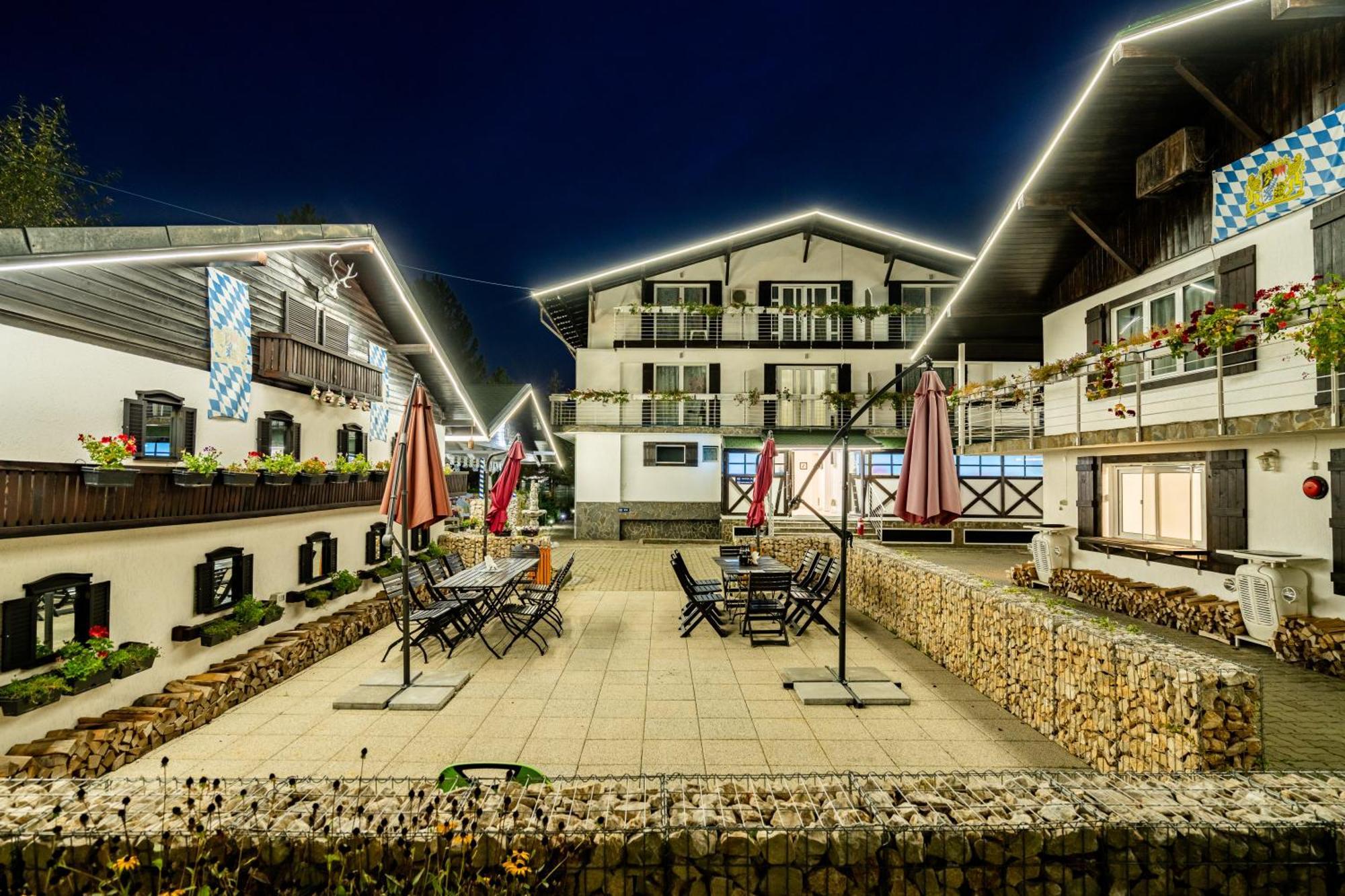 Casa Augsburg Hotel Банещи Екстериор снимка