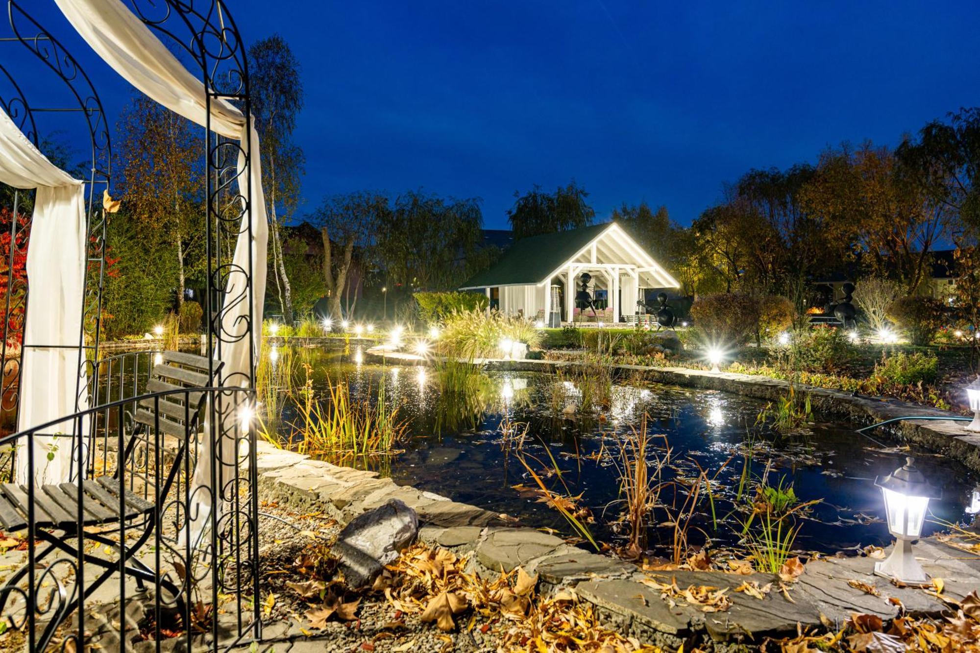 Casa Augsburg Hotel Банещи Екстериор снимка