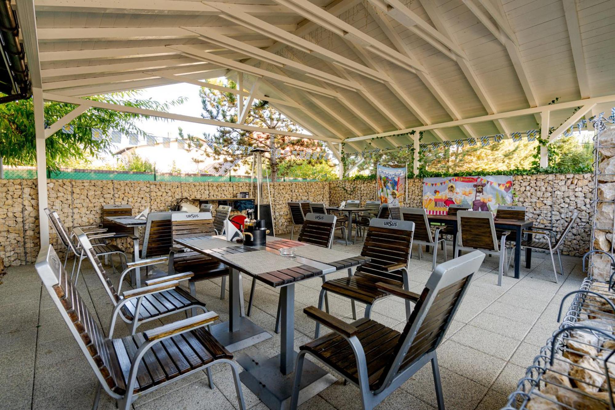 Casa Augsburg Hotel Банещи Екстериор снимка