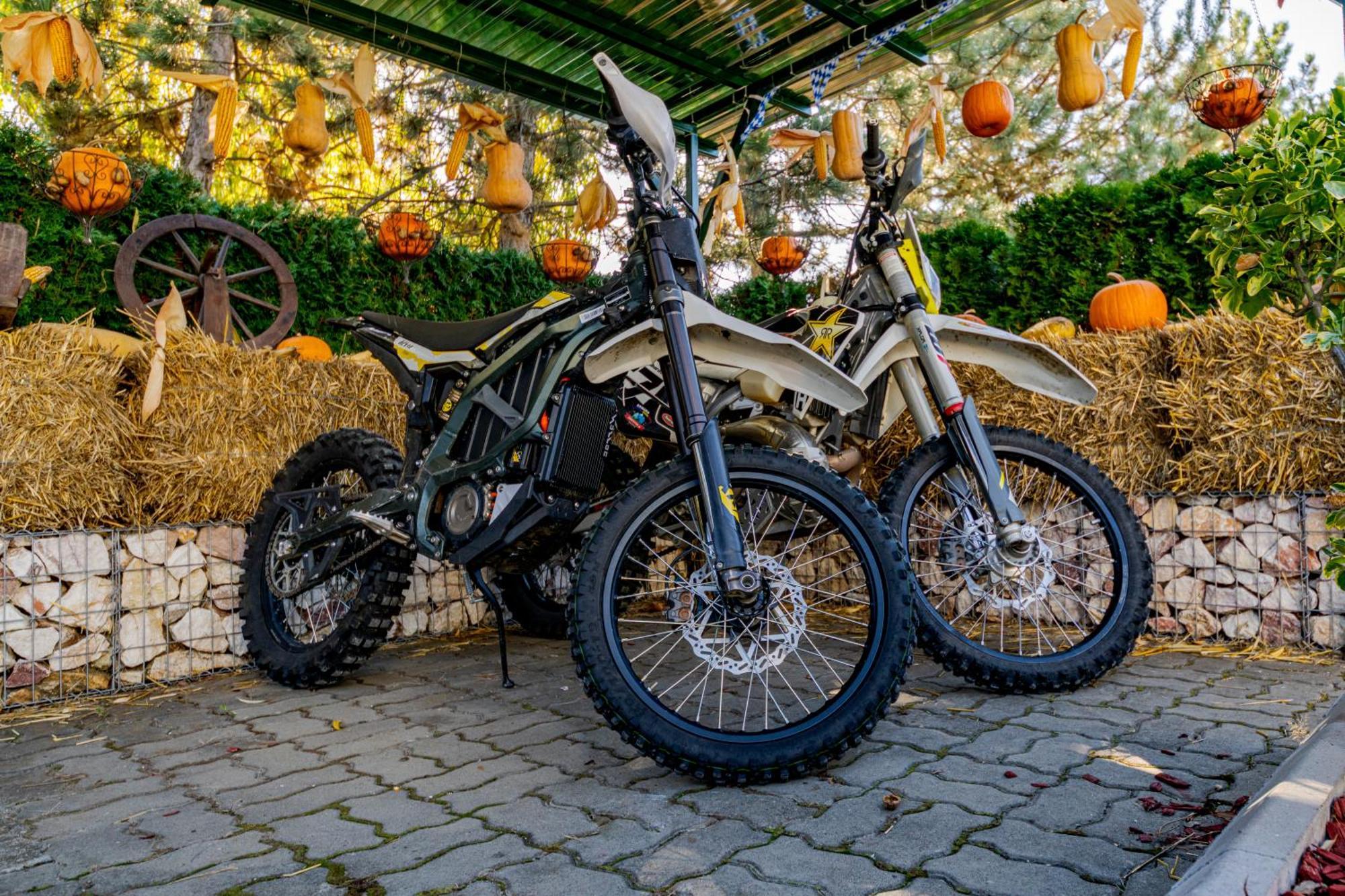 Casa Augsburg Hotel Банещи Екстериор снимка