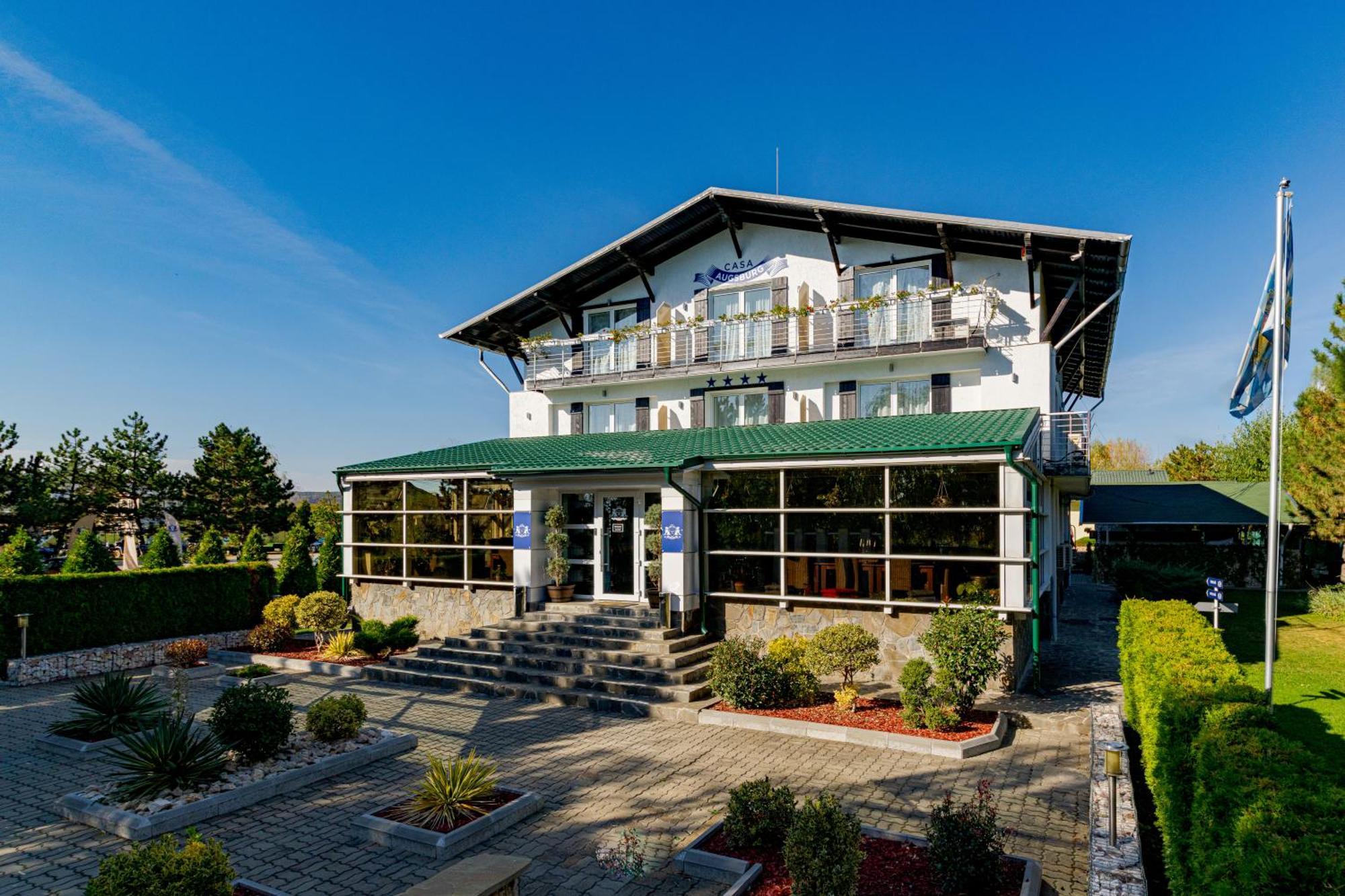Casa Augsburg Hotel Банещи Екстериор снимка