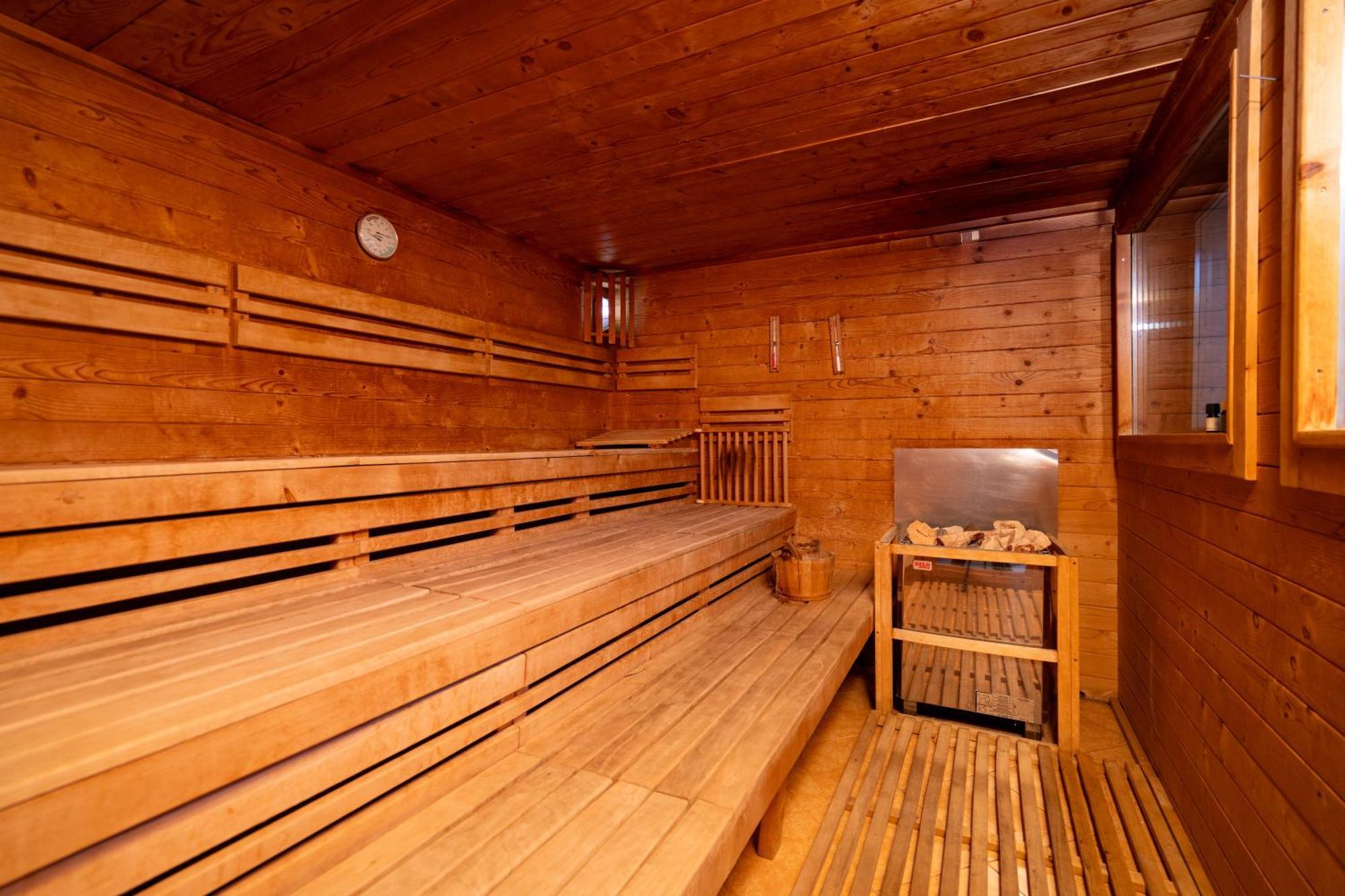 Casa Augsburg Hotel Банещи Екстериор снимка
