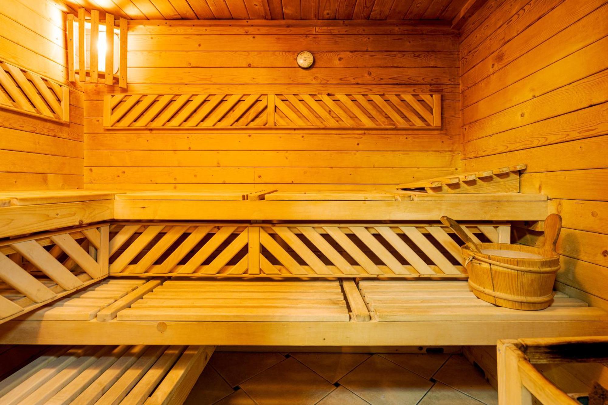 Casa Augsburg Hotel Банещи Екстериор снимка
